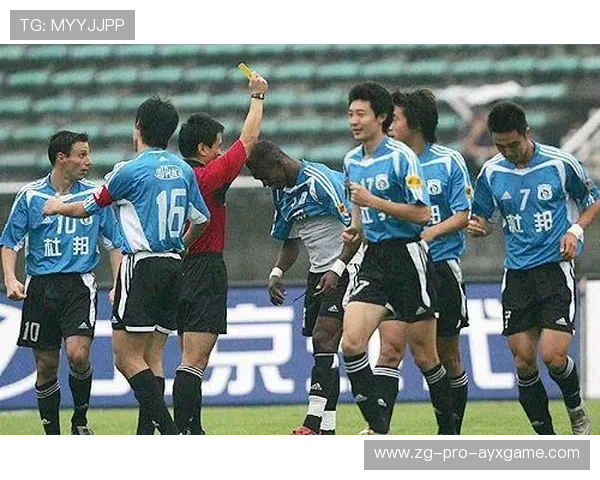 成都蓉城边路冲击连续奏效，禁区风声鹤唳